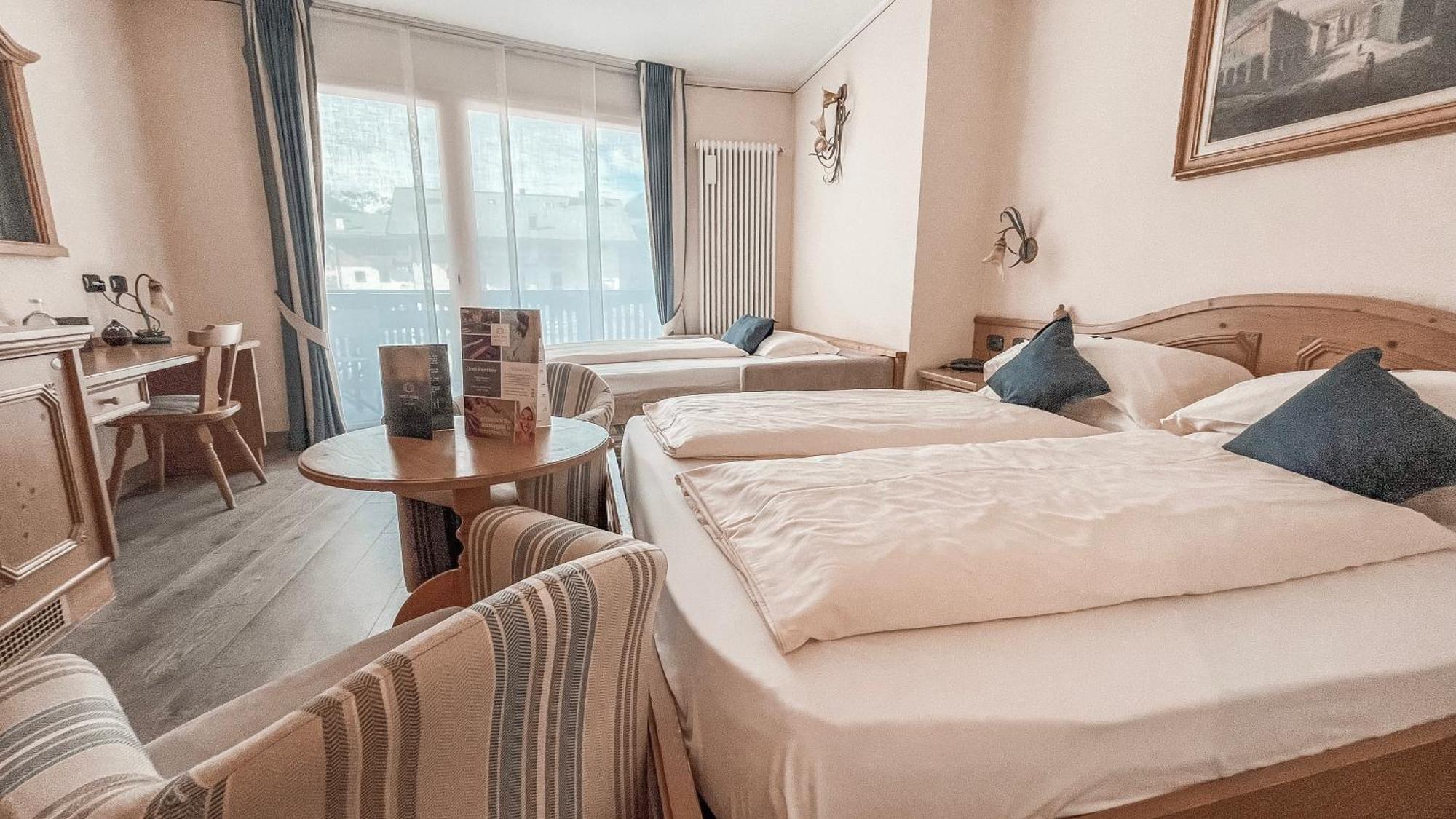 Hotel Flora Ливиньо Экстерьер фото